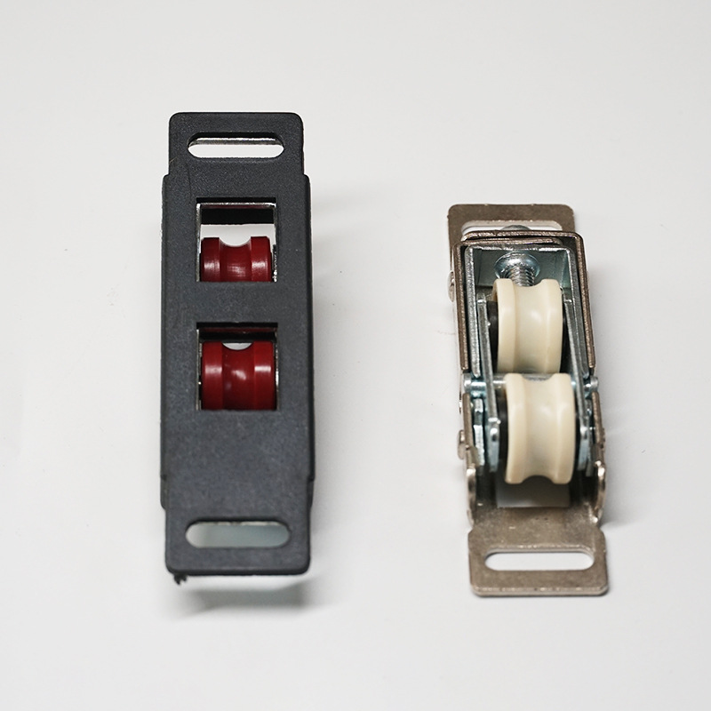 Hardware accessories and door and window pulleys are in stock for sale. z80 pulleys are stainless steel outer frames and nylon wheels for sliding doors and Windows Application Scenario
