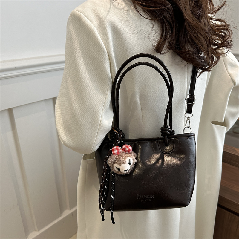 Winter solid-color Tote bag for women, 2024 new single-shoulder fashionable and versatile crossbody bag, high-end hand-held bucket bag Specification drawing