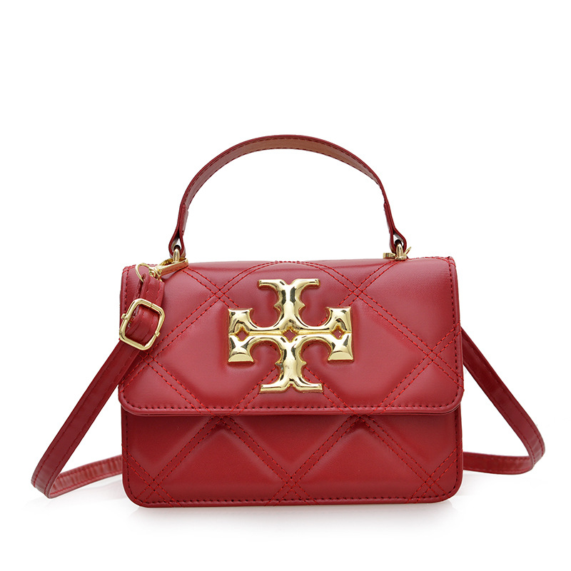 A niche design women's bag for 2024, a small square bag with diamond-patterned stitching, a high-quality commuting single-shoulder hand-carry bag for underarm use Item Picture