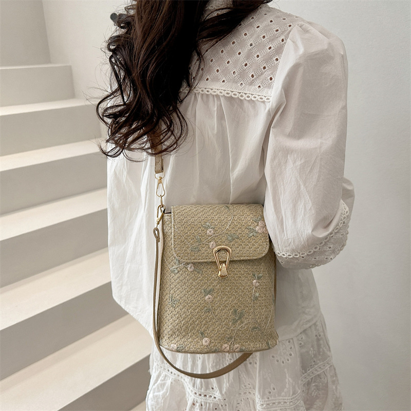 Flower lace single-shoulder crossbody bag, woven women's saddle bag, new summer straw woven bag, fresh and versatile bucket Specification drawing