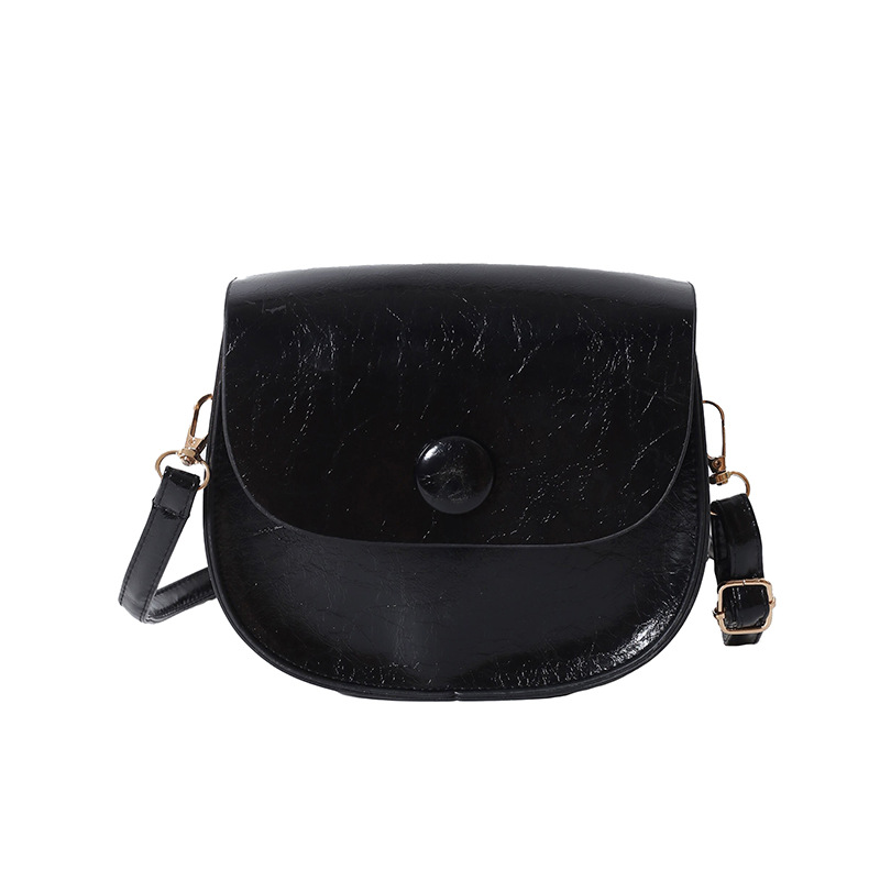 A stylish and stylish small bag for women's winter, a new Korean version large-capacity glossy single-shoulder bag, a fashionable crossbody saddle bag Item Picture