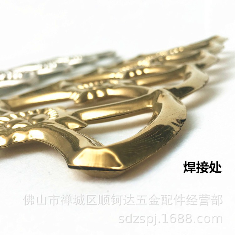 3150 connection flower 304/201 stainless steel door and window decorative accessories for the courtyard gate, double-sided stamped flower titanium gold Application Scenario