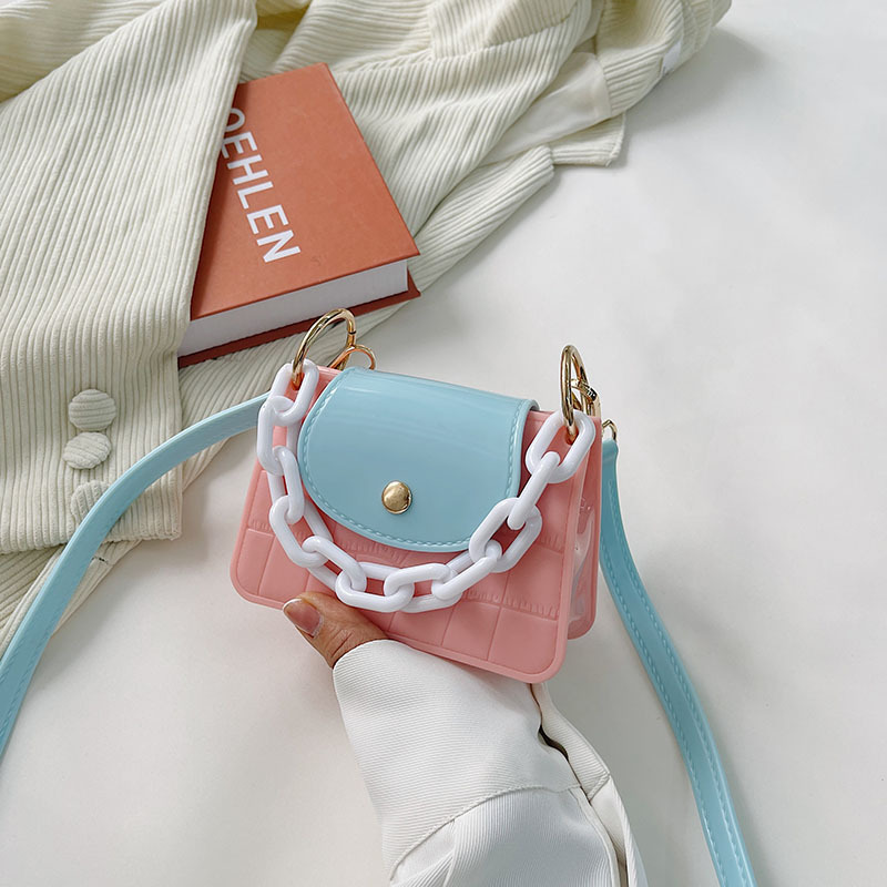 The 2025 summer new trendy bags are macaron color-blocking jelly bags, single-shoulder crossbody bags, and mini square bags that are fashionable and popular Application Scenario
