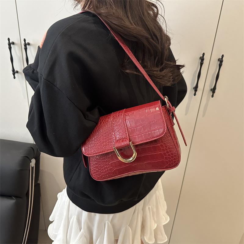 Solid color retro large-capacity 2025 spring new style simple, casual and fashionable crossbody single-shoulder underarm small square bag for women details Picture