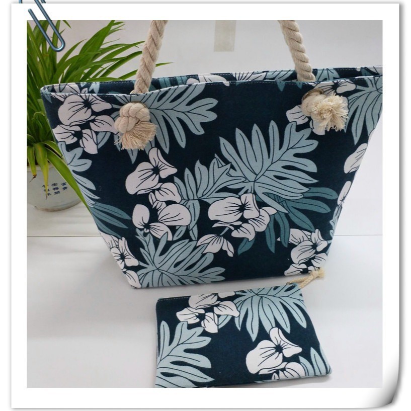 Customized fashionable canvas single-shoulder bag, large-capacity simple printed hand-held square bag, women's trendy hemp rope canvas bag Application Scenario