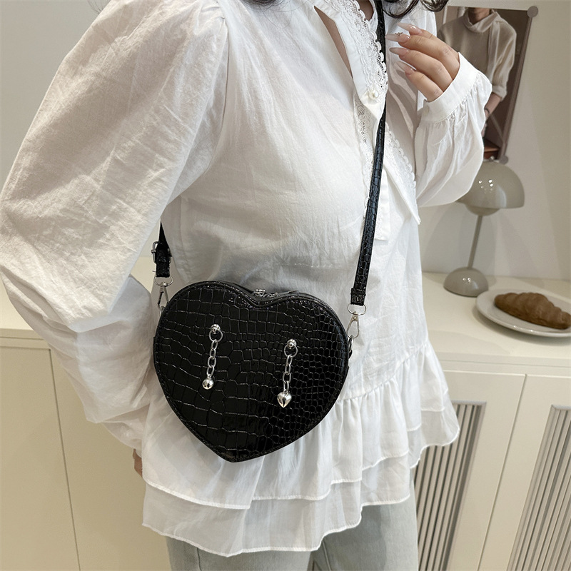 Spring 2025 Cross-border Love Bag, Sweet and cool handbag, Crocodile print single-shoulder crossbody bag, Commuter small bag Specification drawing
