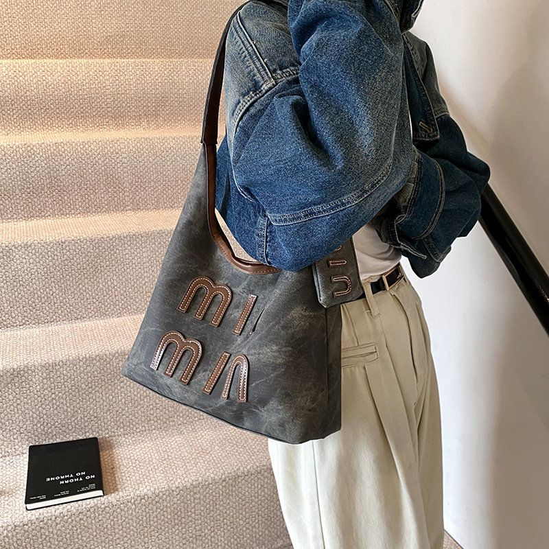 Korean retro hand-held underarm bag for women's 2024 autumn new style, fashionable and simple, large-capacity single-shoulder bag, cross-border trend Specification drawing