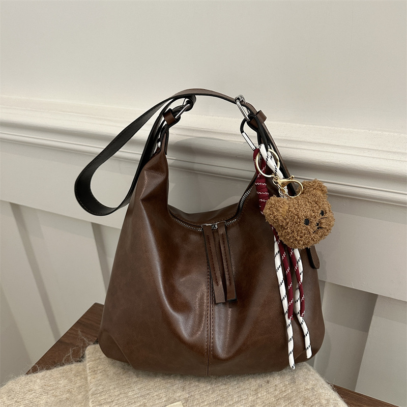 Retro Maillard large-capacity underarm bag for women 2024 new versatile single-shoulder crossbody bag and commuter tote bag full figure