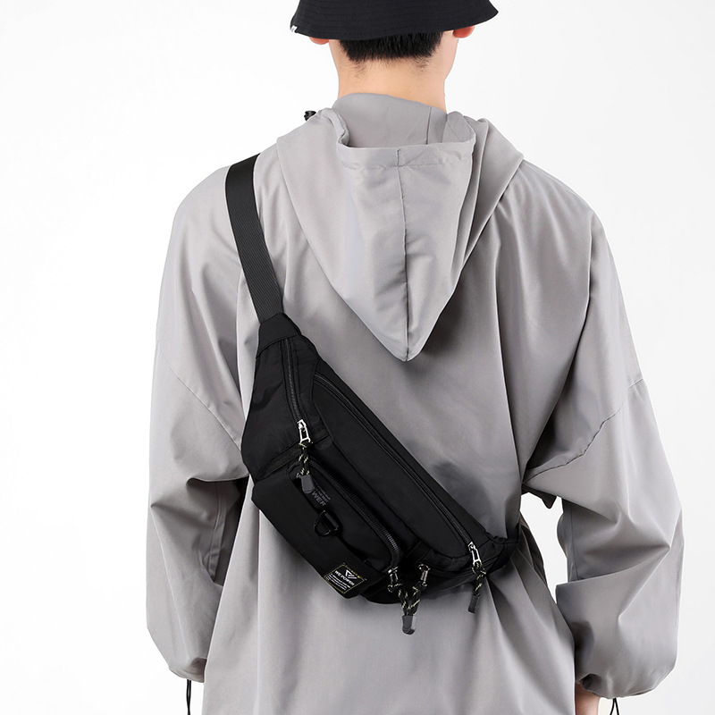 Wholesale of new trendy chest bags, outdoor sports waist bags, mobile phone bags, men's casual crossbody bags, cash register bags and simple backpacks details Picture