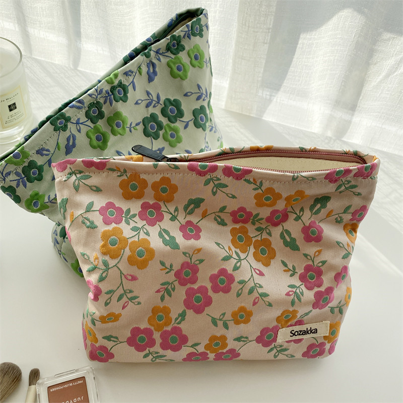 110162 Fresh and clean country Style French Artistic flower makeup bag, ins loose change storage bag, mobile phone clutch details Picture