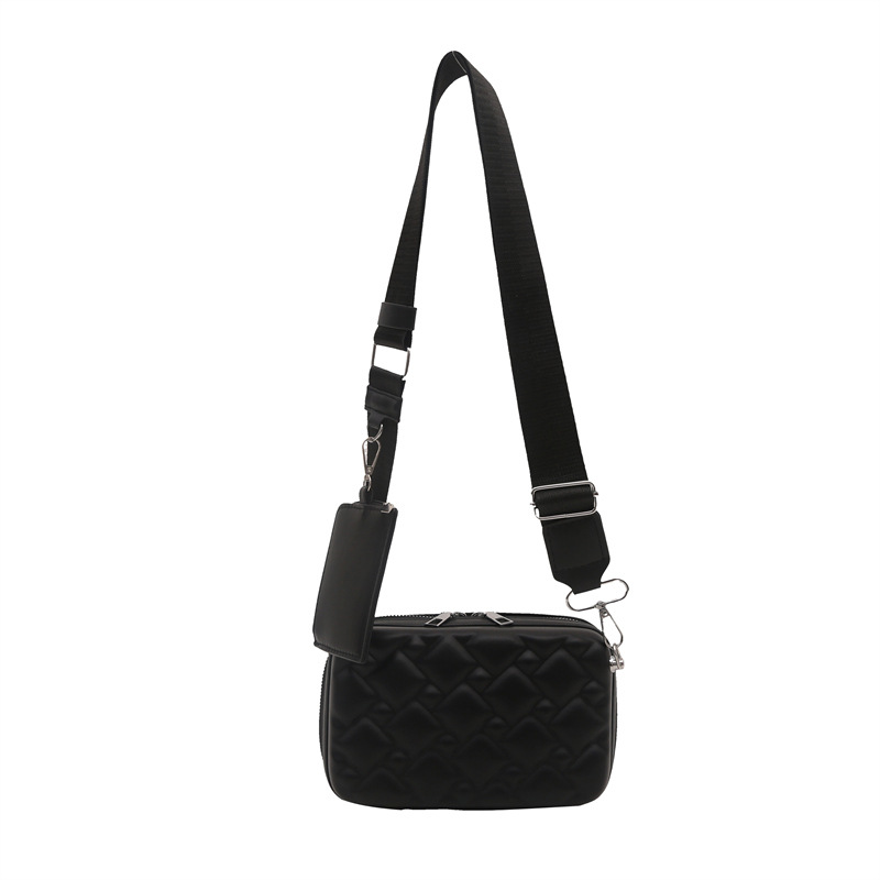 High-end quality small bag for women, new women's bag with embossing, trendy and versatile crossbody bag, Korean-style single-shoulder small square bag Item Picture