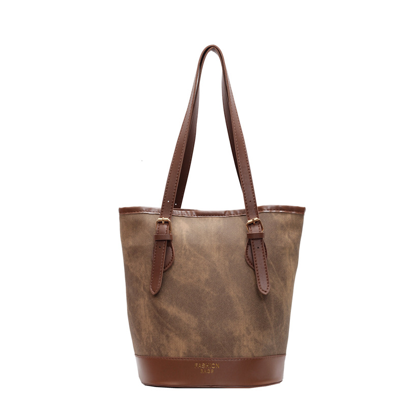 Autumn and winter retro bucket bag for women, 2024 new style, fashionable large-capacity hand-held shoulder bag, high-end commuting bag Item Picture