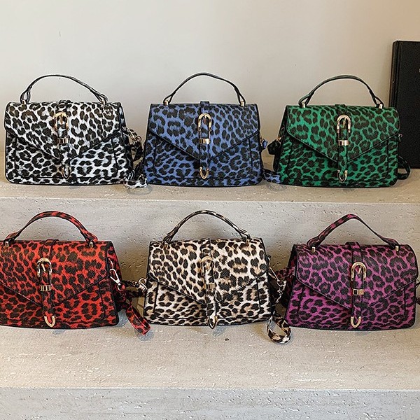 European and American retro, fashionable leopard print 2025 simple summer new style, personalized hand-held crossbody small square bag for women full figure