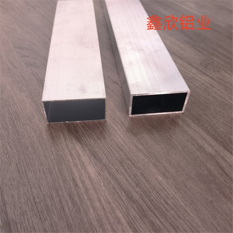 Aluminum alloy square tubes 25x40, 30x50, 40x60, 25x50 aluminum square tubes, wood-grain rectangular tubes, baked paint aluminum flat tubes details Picture