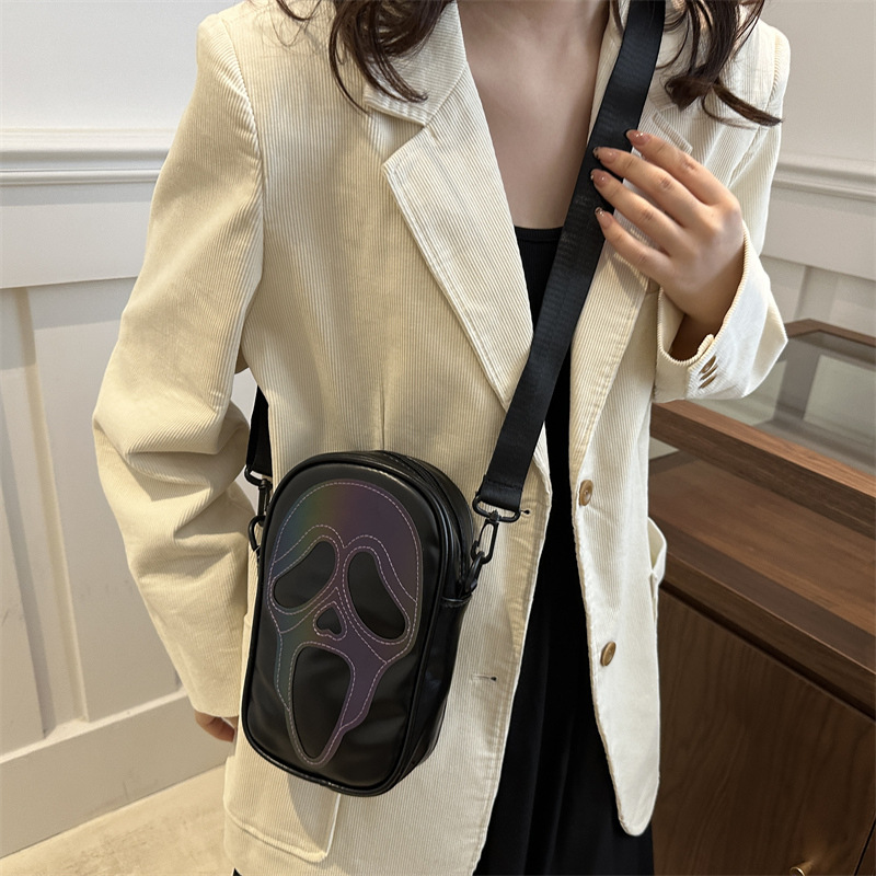 Korean-style simple crossbody bag, niche and trendy, funny ghost skull crossbody single-shoulder bag, personalized soft phone small crossbody bag Specification drawing