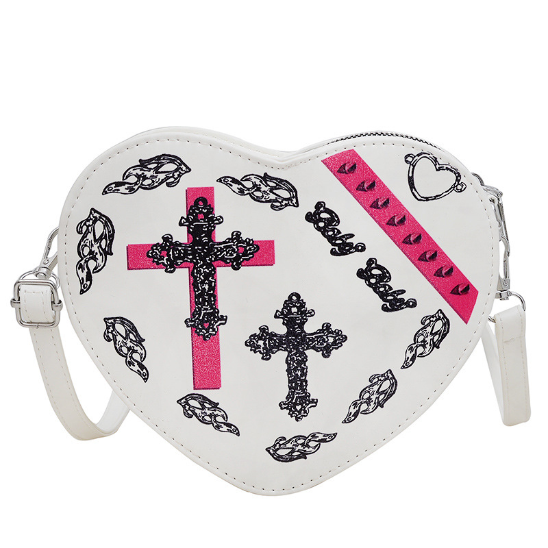 A trendy and versatile casual bag for women in 2025, a simple and stylish crossbody bag with a heart shape Item Picture