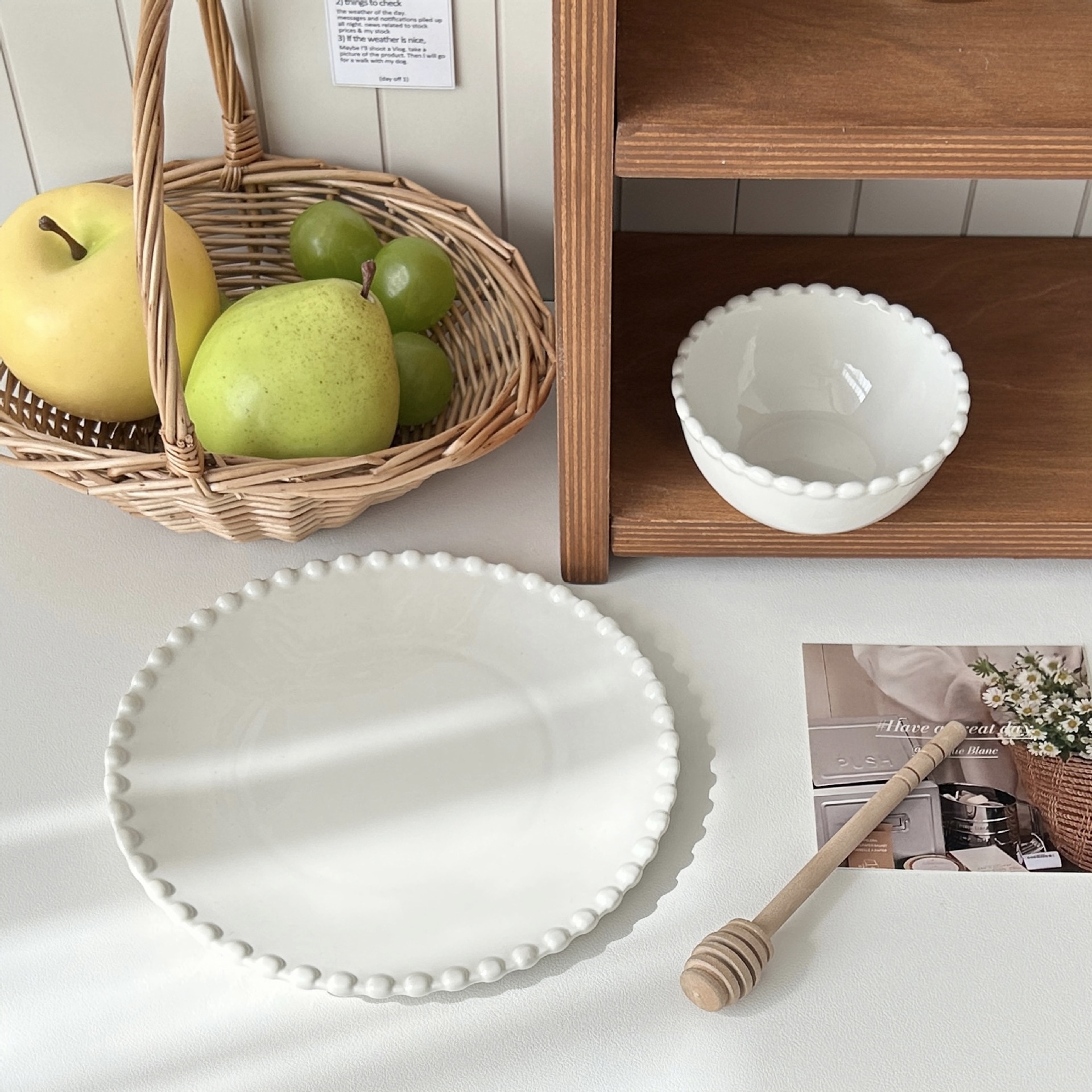 French-style ins beaded white edge ceramic plate creative set tableware dessert Western plate Household rice bowl pastry plate Application Scenario