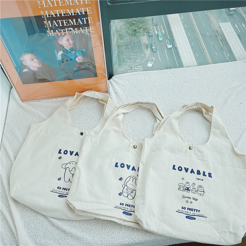 0731 Korean version of ins Harajuku design cartoon rabbit print canvas bag, fresh and sweet student bag, simple and versatile details Picture