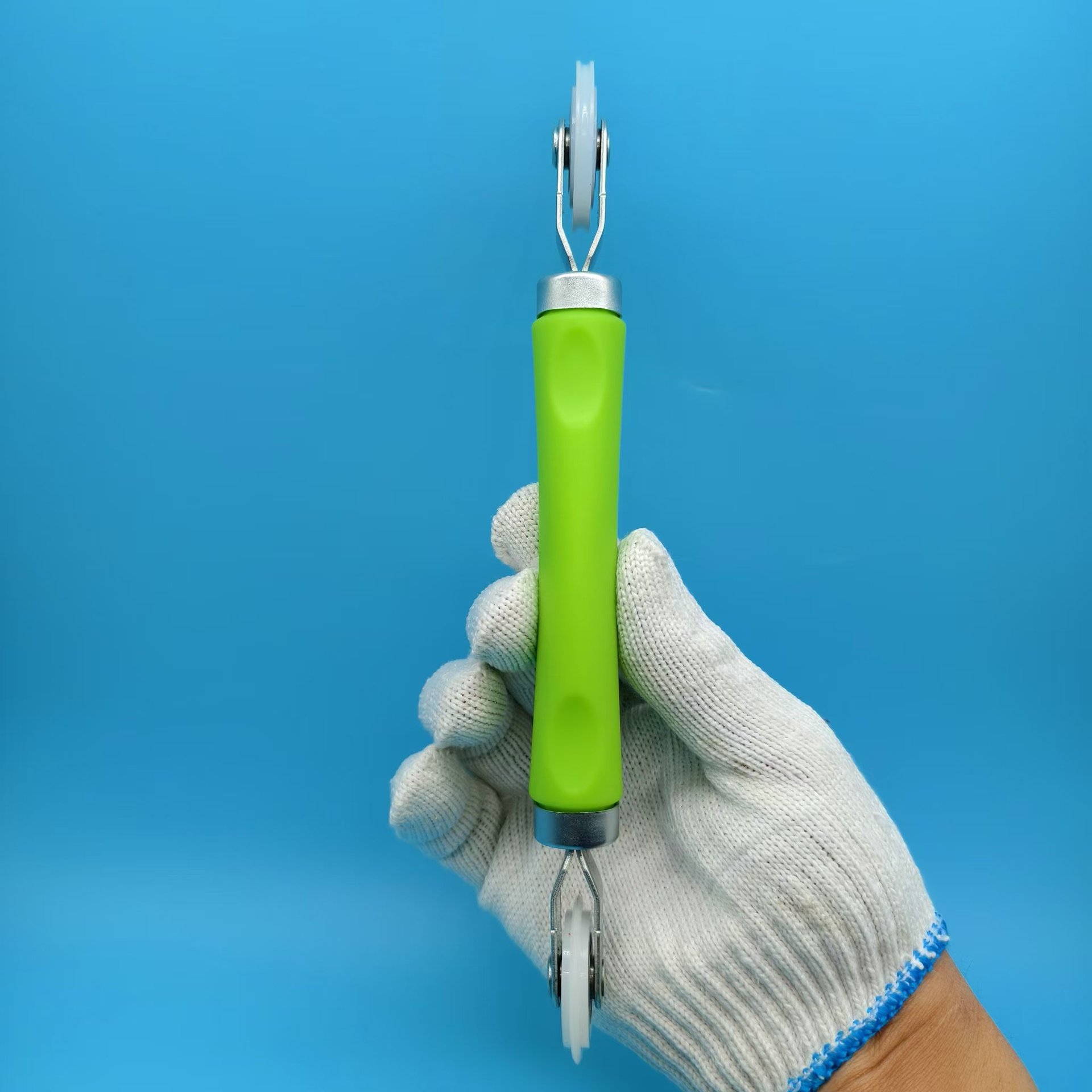 Green handle screen window pressure wheel, window rubber strip installation auxiliary tool pressure wheel full figure