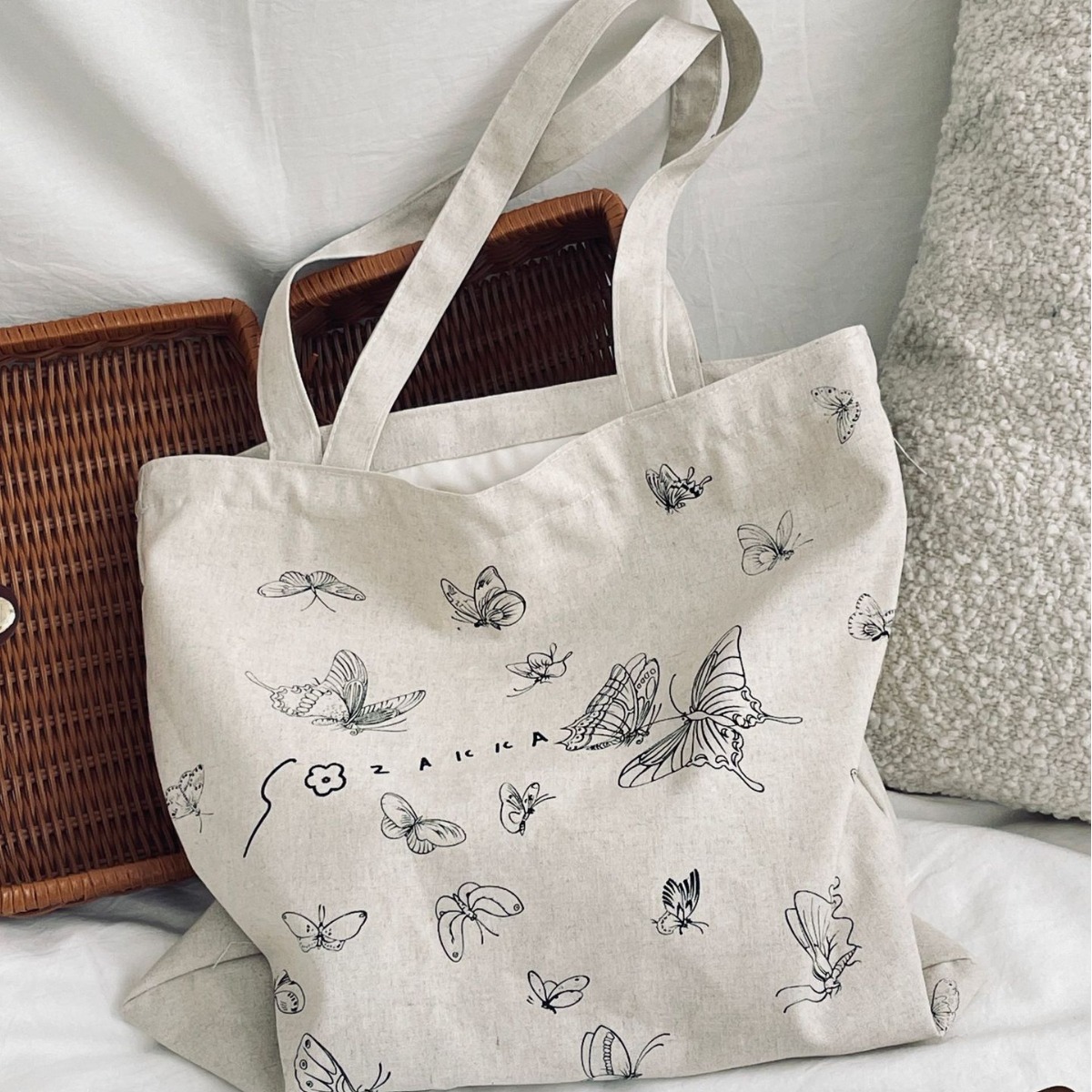 4612 New printed butterfly single-shoulder canvas bag, Korean-style small shoulder bag for laid-back students, large-capacity canvas bag details Picture
