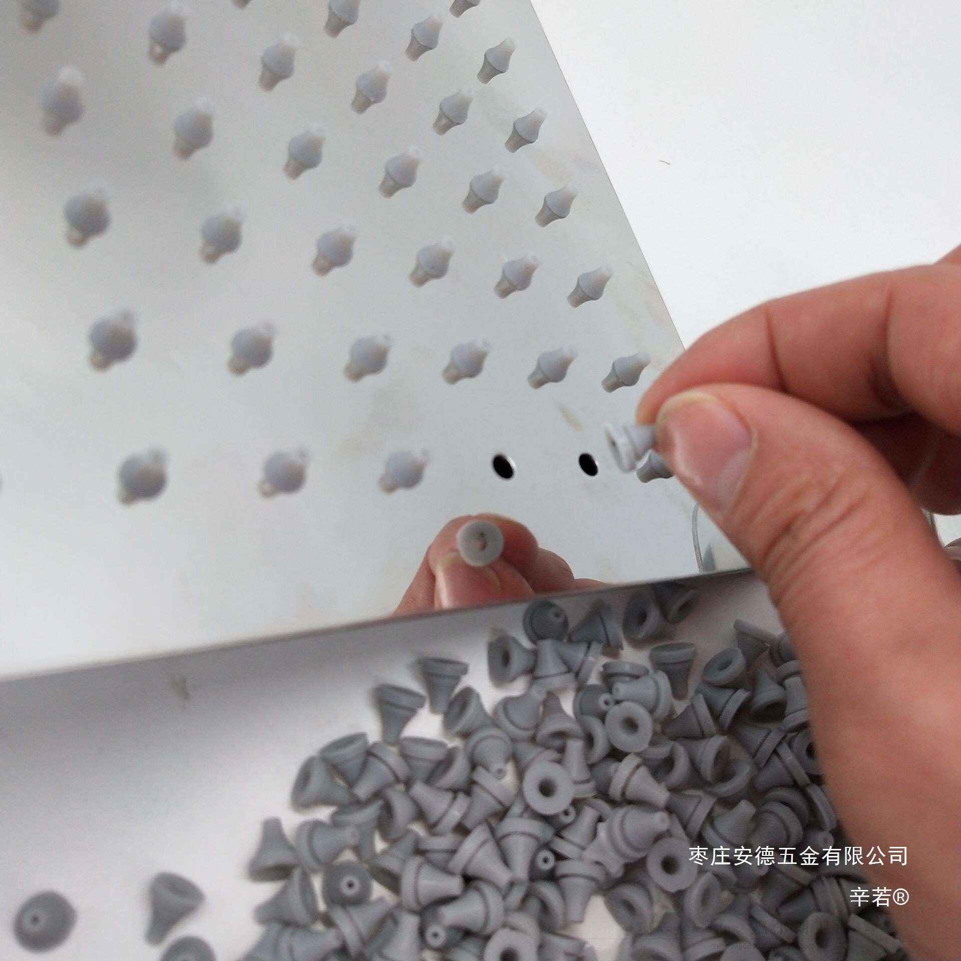 Shower head silicone water outlet nozzle granular shower accessories = nail head water outlet canopy top spray parts full figure