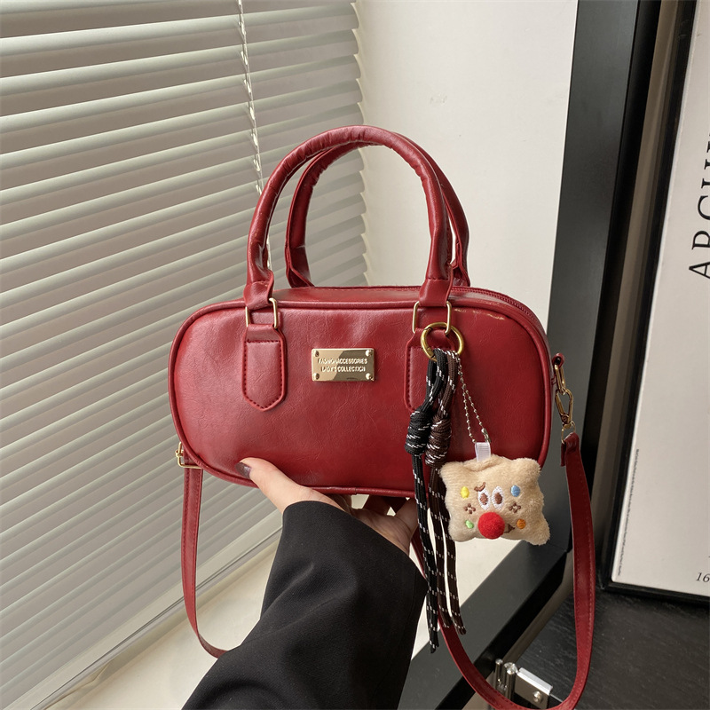 Spring 2025 new casual pendant, retro and simple, large-capacity design, single-shoulder, hand-carry, crossbody pillow bag for women full figure