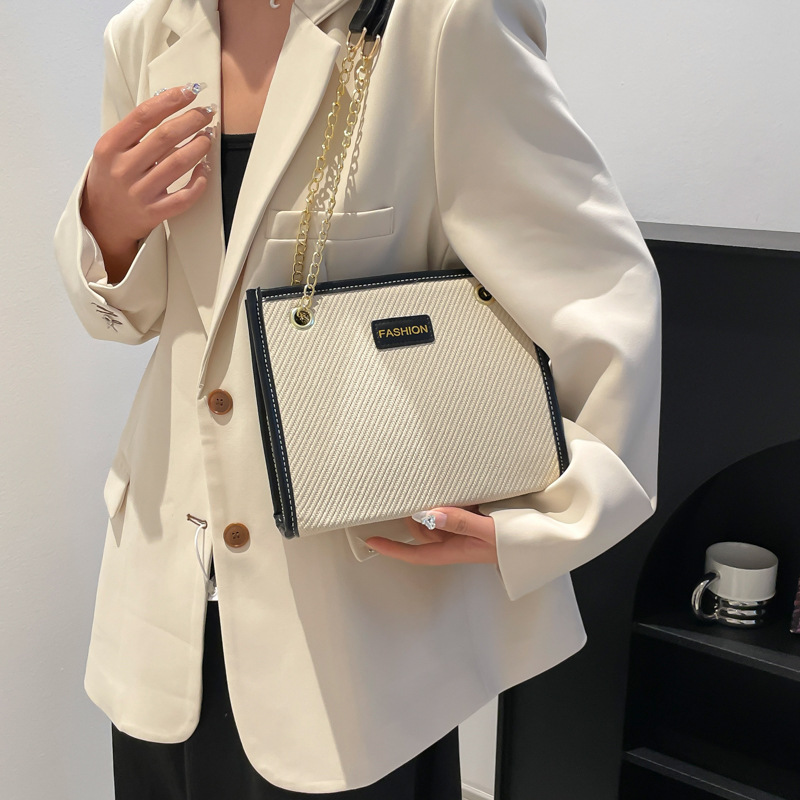 Large-capacity hand-held women's bag 2025 new style trendy color-blocking tote bag, daily commuting single-shoulder crossbody bag for work Specification drawing