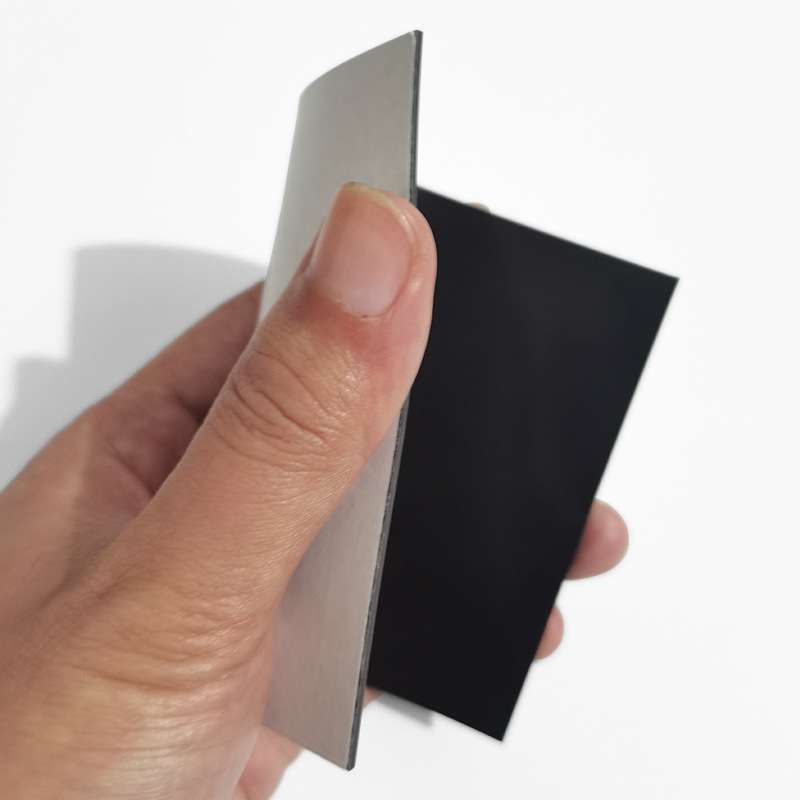 Magnetic sheets with adhesive can be used for magnet magnetic stickers, magnetic patches, blackboard magnetic stickers, magnetic strips, back adhesive, soft rubber magnetic strips Specification drawing