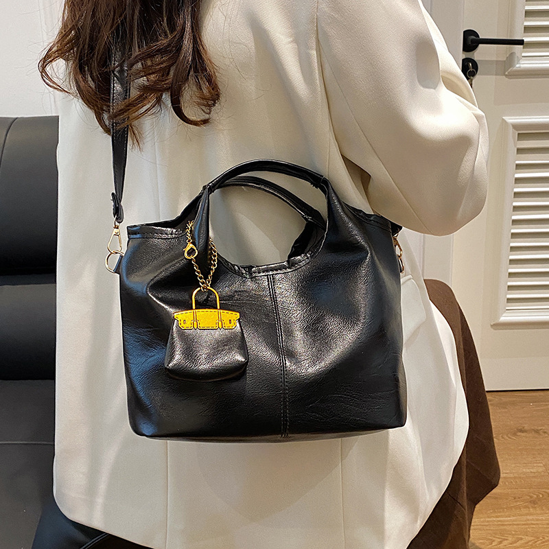 Autumn and winter retro fashion women's 2024 new large-capacity casual commuting solid-color mother-and-child hand-held crossbody tote bag Specification drawing