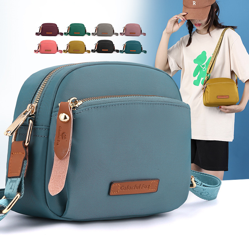 Colorful Fox's new shoulder bag, a trendy Japanese crossbody bag for women, and a water-resistant nylon key coin purse full figure