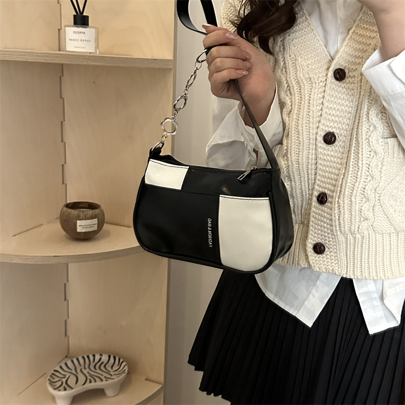 New autumn and winter bags: Women's color-blocking and color-blocking chain small square bag, versatile commuting underarm bag, fashionable single-shoulder crossbody bag Specification drawing