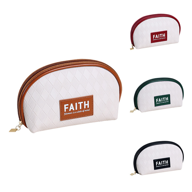 Runhui diamond-shaped semi-round hand-held makeup bag, cosmetics storage bag, travel toiletries bag, makeup bag minimum order one Application Scenario