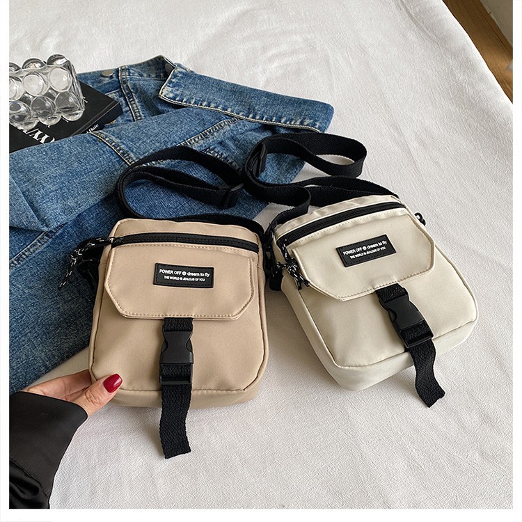 The trendy Japanese-style nylon crossbody bag, a new cross-border Instagram trend, and the Korean-style casual single-shoulder crossbody small square bag are selling well details Picture