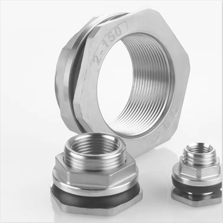 304 stainless steel water tank joints, 4-inch, 6-inch, 1-inch water tower, water pool, bucket drainage, water inlet and outlet internal and external thread accessories Application Scenario