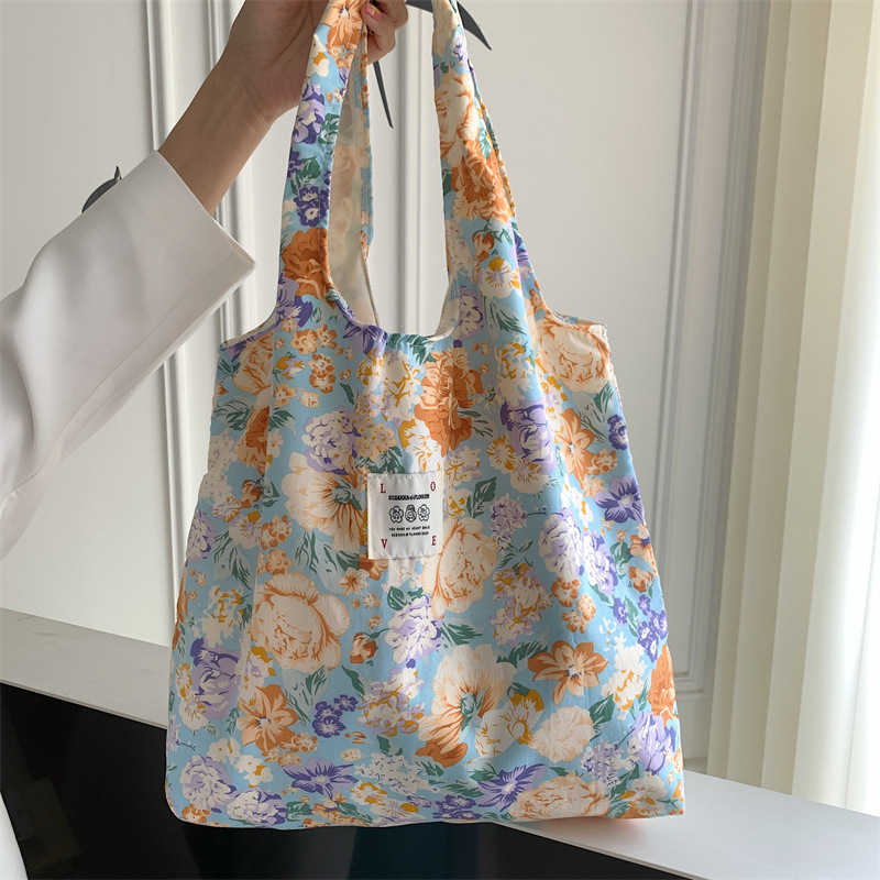 35204 Summer retro flower canvas bag, Fairy single-shoulder hand-carry large capacity vest bag, shopping bag for shopping Application Scenario