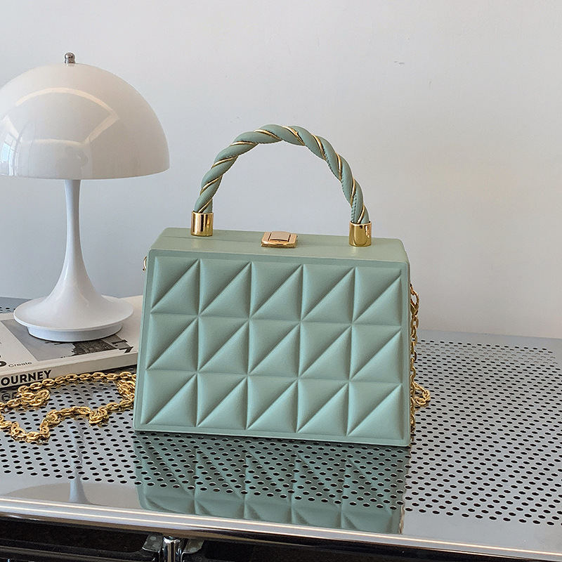 Cross-border women's bag, European and American solid color retro embossed box bag, women's high-end feel, single-shoulder hand-carry chain small square bag for women full figure