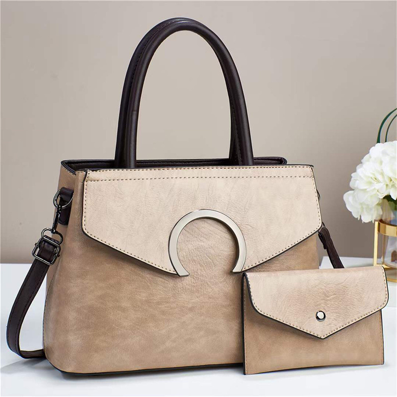 Two-piece women's bag set 2022, high-end, large-capacity single-shoulder bag, crossbody bag, hand-held buns, mother's bag, women's bag Application Scenario