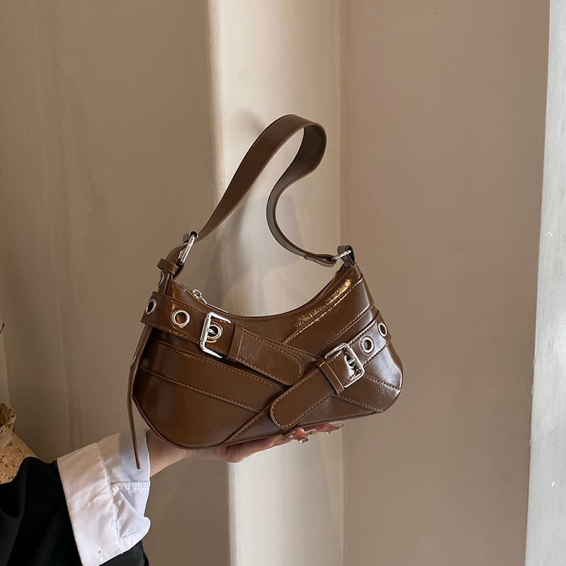 The 2024 new Korean-style Instagram minimalist underarm bag features a niche design and a high-end feel. It's a versatile and stylish commuting bag details Picture