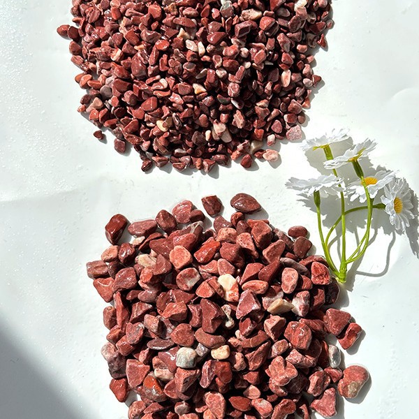 The manufacturer wholesals carmine red pebble permeable pavement, terrazzo, water-washed stone adhesive and red crushed stone Specification drawing