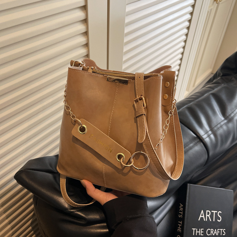 Multi-layered texture bucket bag, retro bag for women, 2025 new style, trendy, versatile and simple single-shoulder crossbody bag full figure