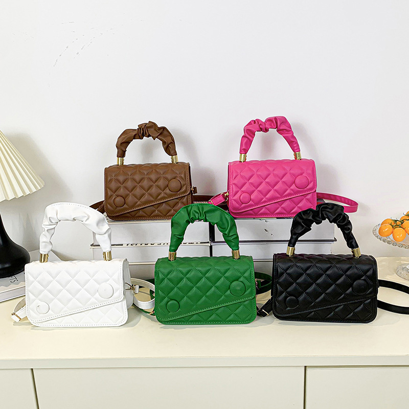 Casual single-shoulder crossbody bag for women 2023 new spring trendy and fashionable bag, simple embroidered thread diamond pattern handbag for women full figure