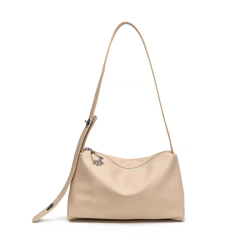 This is a new, stylish and versatile single-shoulder crossbody bag with a large capacity for women in 2025. It's a popular commuting dumpling bag this year Item Picture
