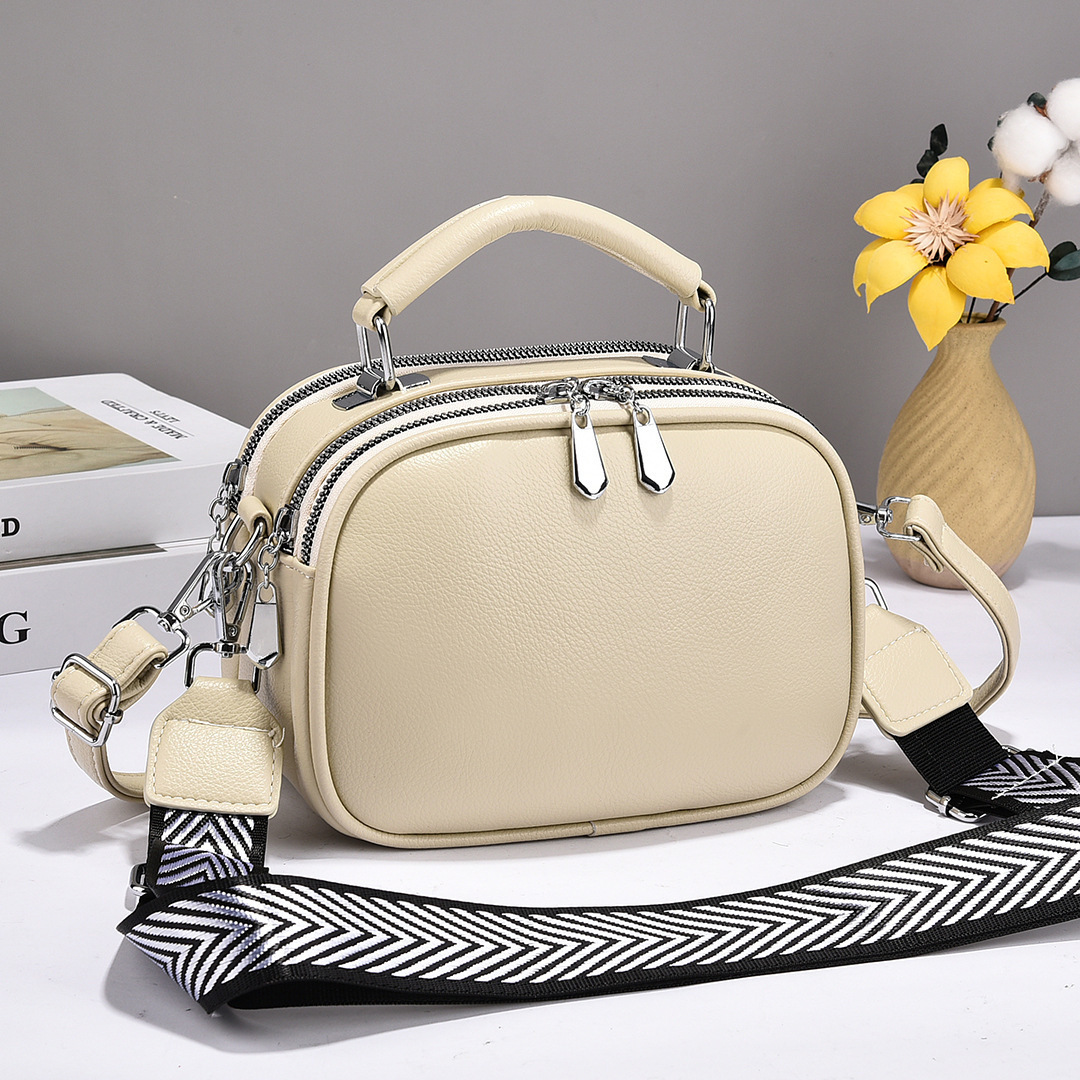 The 2024 new cross-border trend Amazon Russian women's crossbody single-shoulder bag is a fashionable and trendy small square bag for ladies Specification drawing