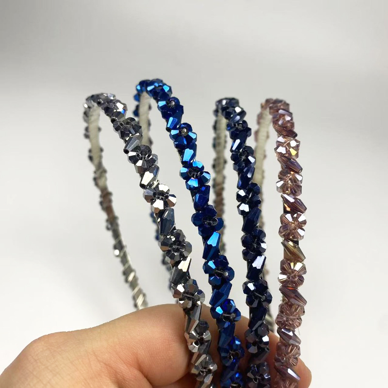 The new crystal hair band is anti-slip and high-end. It is a versatile and fashionable headwear. It is a pure handcrafted double-row crystal hair accessory for simple women Specification image