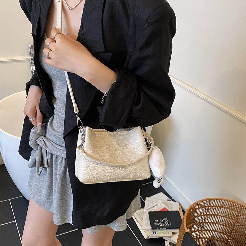 Fashionable and versatile bucket bag 2025 summer new women's bag, trendy underarm bag, high-end single-shoulder bag, retro crossbody bag Specification drawing