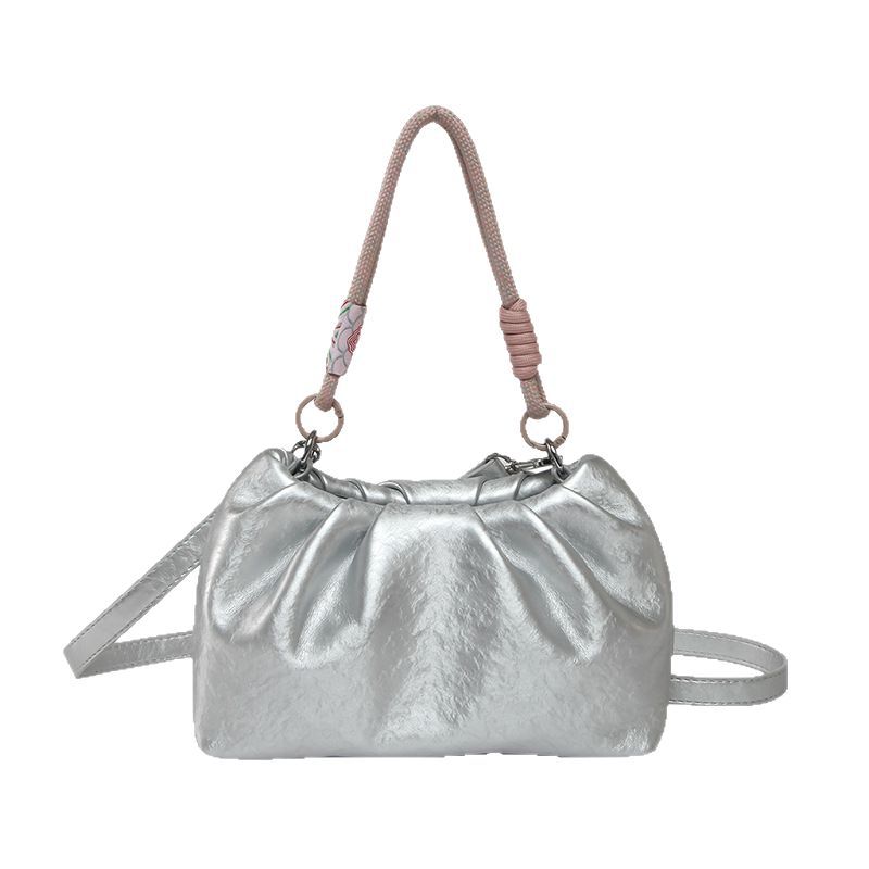 Pleated fashionable casual hand-held underarm bag for women 2025 new trendy Korean style single-shoulder bag, solid color versatile crossbody bag Item Picture