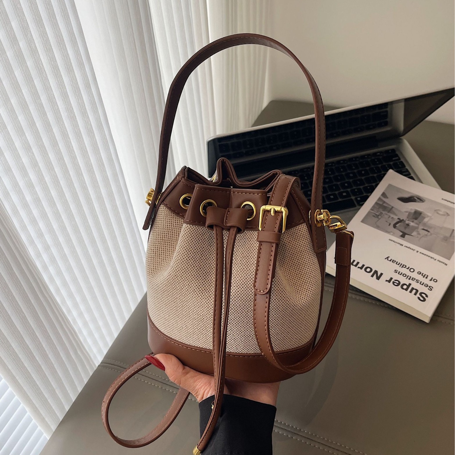Retro canvas handbag for women, 2025 new niche design bucket bag, simple and versatile single-shoulder crossbody bag for women full figure
