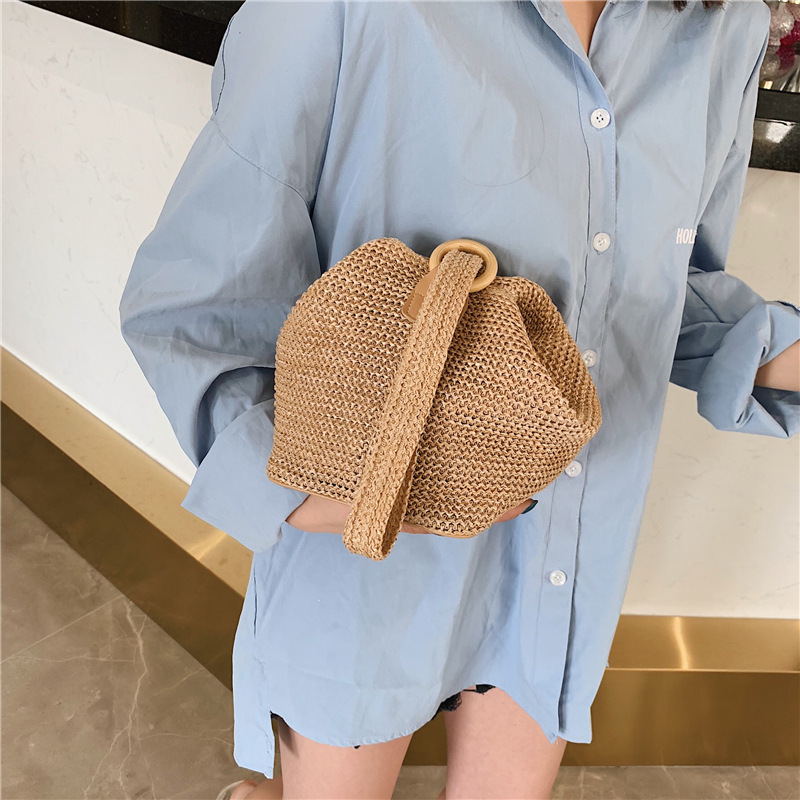 2019 straw woven handbags, European and American style women's casual beach bags, handcrafted ethnic style woven bags full figure