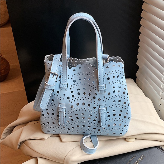 2025 New hollowed-out handbag, niche vegetable basket bucket bag, fashionable and versatile single-shoulder bag, large-capacity crossbody bag full figure