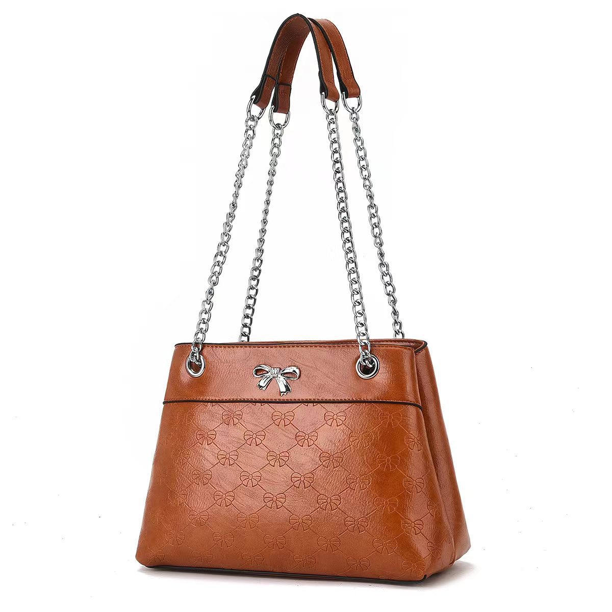 The chain is elegant and versatile. The single-shoulder crossbody bag from the manufacturer is a trendy and fashionable women's bag and a middle-aged mother's bag with a sense of luxury details Picture